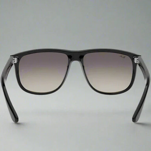 Ray-Ban Boyfriend RB4147 601/32 – Black Green Gradient